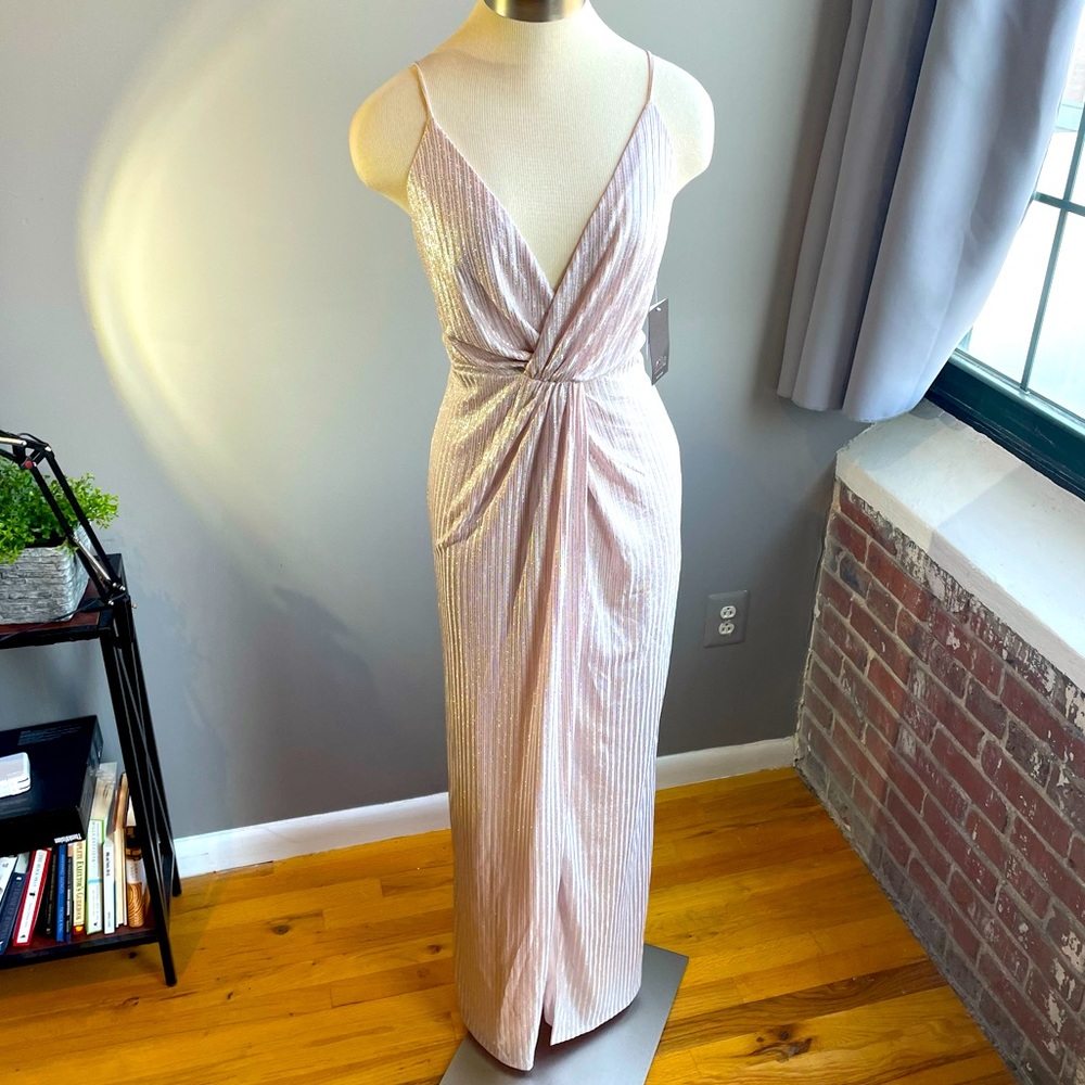NWT Aidan Mattox Blush / Pink Metallic Foiled twist dress, size 8.